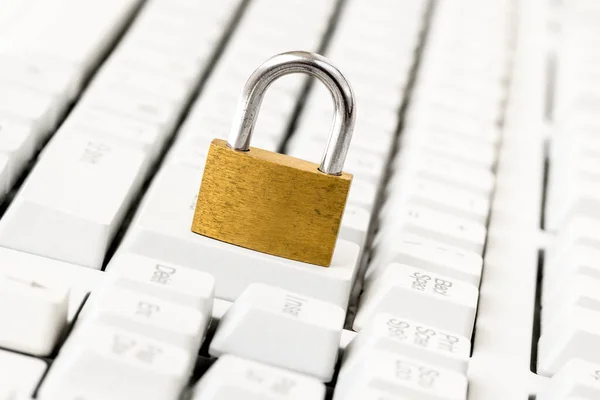 Conceito Segurança Com Cadeado Metal Teclado Computador Segurança Conceito Dados — Fotografia de Stock