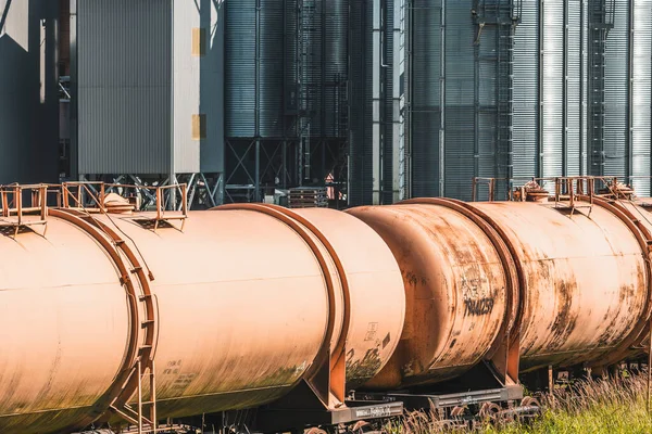 Freight Train Transporting Liquid Fuel Few Cistern Cars Wagons Oil — ストック写真