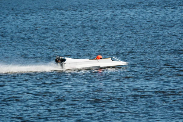 White Powerboat Fast Blue Water Powerboat Racing — Stock Fotó