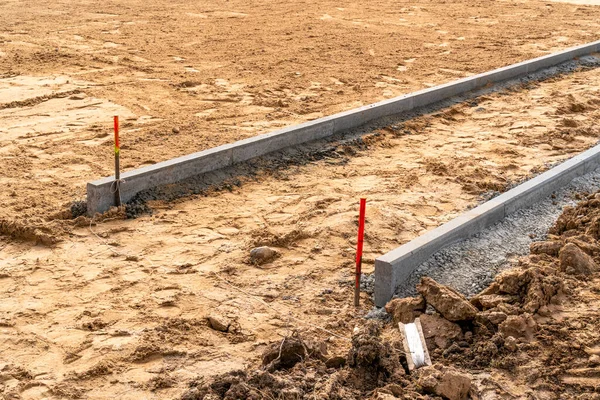 Trottoar Håller Att Byggas Betongtrottoar Installeras Och Grunden För Vägen — Stockfoto
