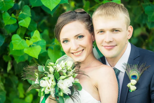 The bride and groom — Stock Photo, Image