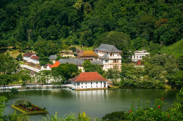 Kandy City View and Temple of the Sacred Tooth Relic — Stock Photo, Image