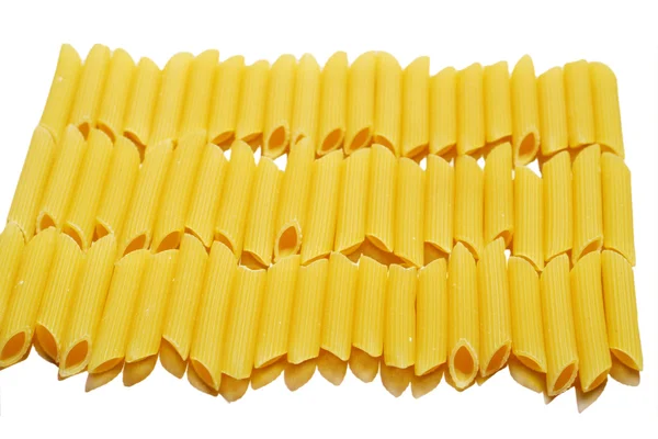 Italiaanse penne rigate macaroni pasta rauwkost — Stockfoto