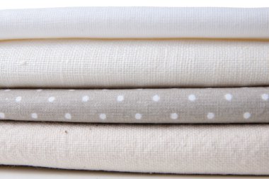 Yeni kumaşlar yığını