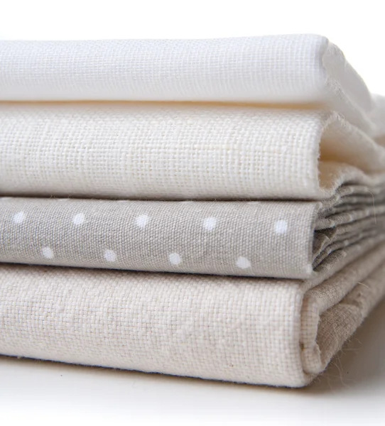 Yeni kumaşlar yığını