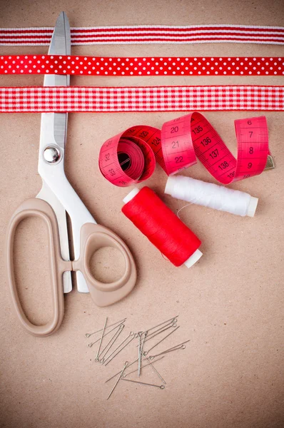 Nástroje pro šití a ruční práce — Stock fotografie