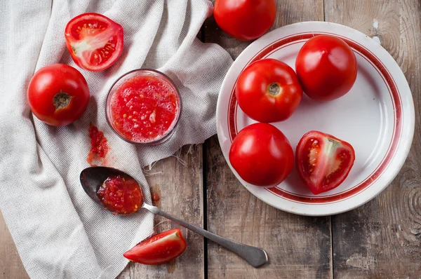 Rustieke Stilleven met tomaten — Stockfoto
