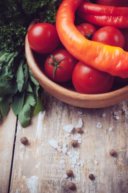 Dünya ampul asılı