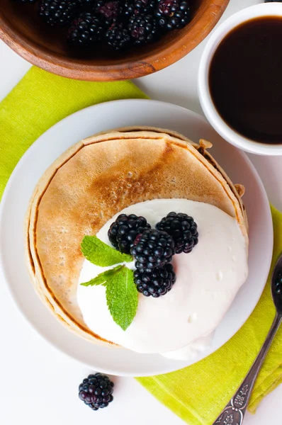 Healthy breakfast isolated — Stock Photo, Image