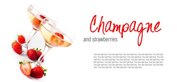 Champagner mit Erdbeeren auf weißem Hintergrund — Stockfoto