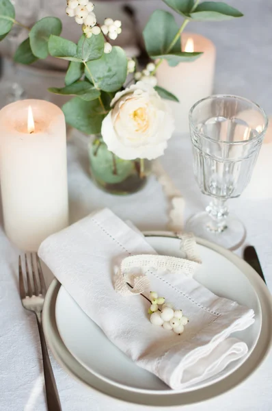 Cenário de mesa festiva bonita — Fotografia de Stock