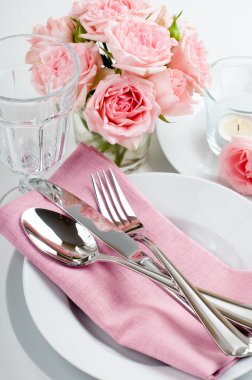 pembe Gül ile lüks sofra