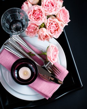 siyah arka plan üzerinde tablo ayarı