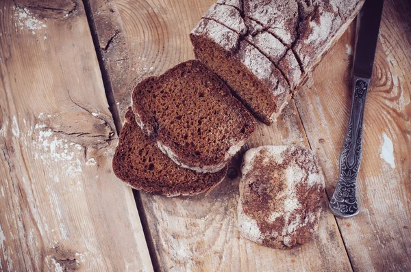 Pão de centeio integral rústico — Fotografia de Stock