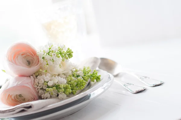 Boda elegante mesa de comedor ajuste — Foto de Stock