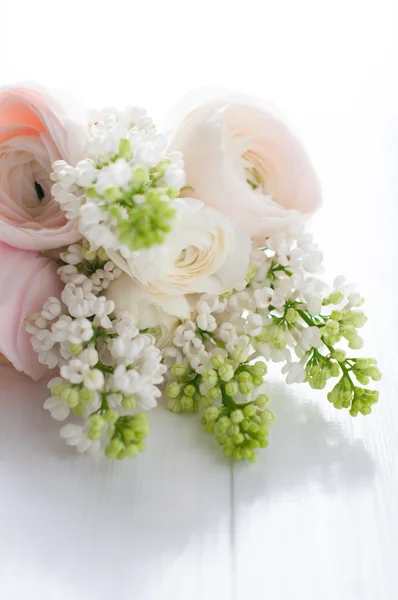 Delikátní slavnostní svatební kytice — Stock fotografie