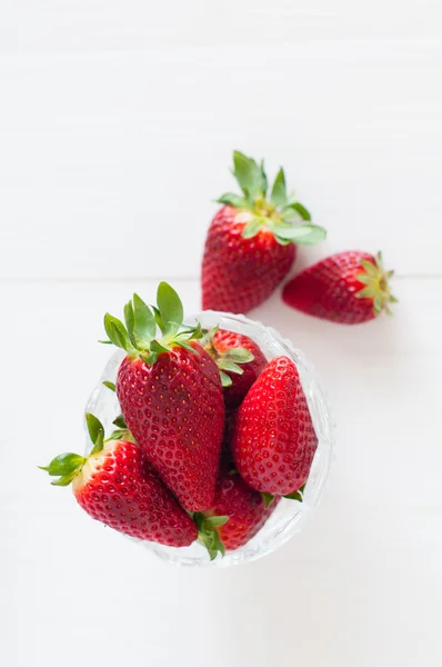 Verse aardbeien — Stockfoto