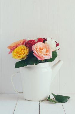 kahve renkli gül Beyaz Emaye