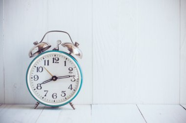 büyük eski vintage çalar saat