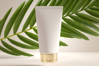 Bakım ürünleri paketi, kozmetik krem beyaz tüp bej renkli stüdyo arka planında palmiye yaprağı maketi 3D
