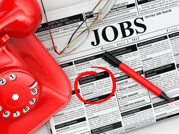 Szukaj pracy. gazety z reklamy, okulary i telefon. — Zdjęcie stockowe
