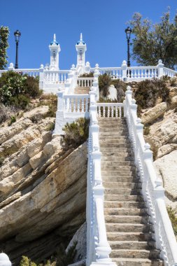 gök kapısı. Benidorm'da merdiven.