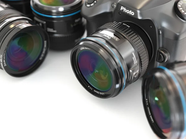 Fotocamera digitale slr con obiettivo. Apparecchiature fotografiche . — Foto Stock