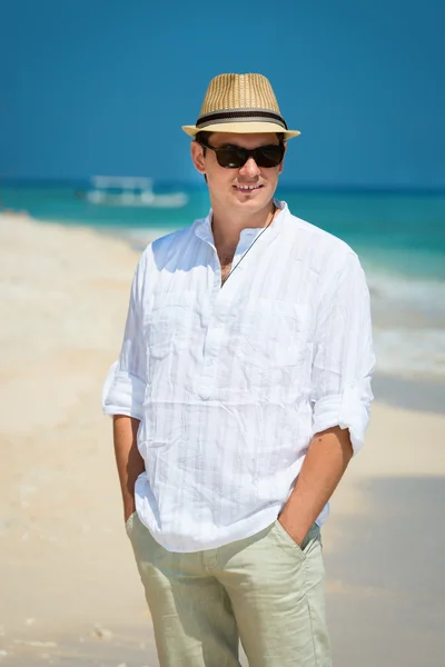 Happy young man in vacation — Stock Photo, Image