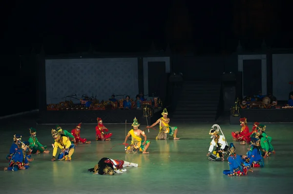 Ramayana balett på på prambanan, Indonesien — Stockfoto