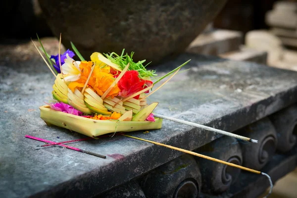 Ofrendas a los dioses en Bali — Foto de Stock