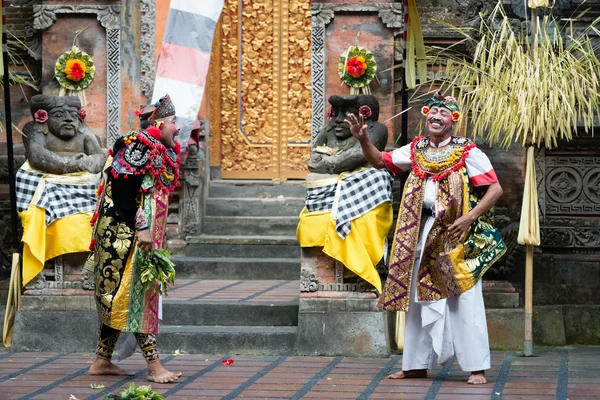 Bali geleneksel klasik barong tiyatro gösterisi — Stok fotoğraf