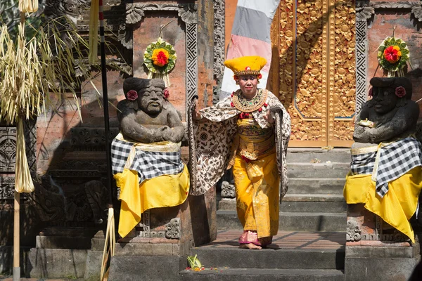 Tradizionale spettacolo teatrale classico di Barong a Bali — Foto Stock