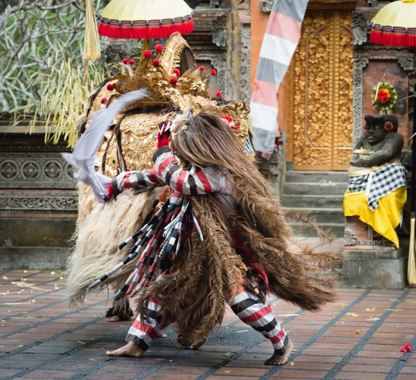 Traditional classical Barong theatre show on Bali — Stock Photo, Image