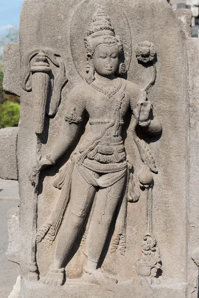 Déité féminine sur la sculpture en relief dans le temple bouddhiste, Indonésie — Photo