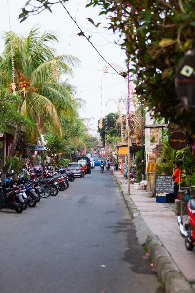 Smala turist området ubud street — Stockfoto