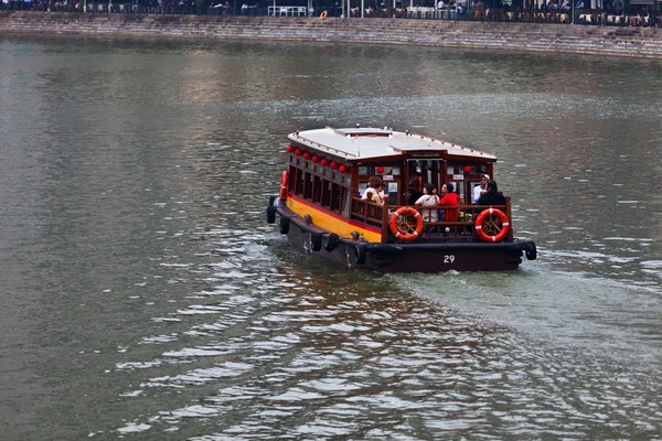 Tour turístico por el río Singapur —  Fotos de Stock