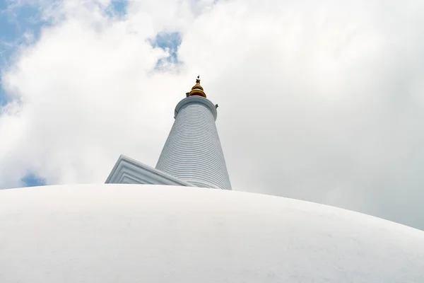 Vit heliga stupa, anuradhapura, sri lanka — Stockfoto