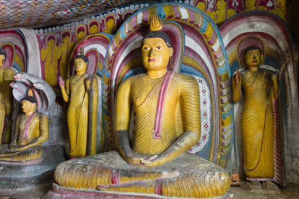 Boeddhabeelden in dambulla, sri lanka — Stockfoto