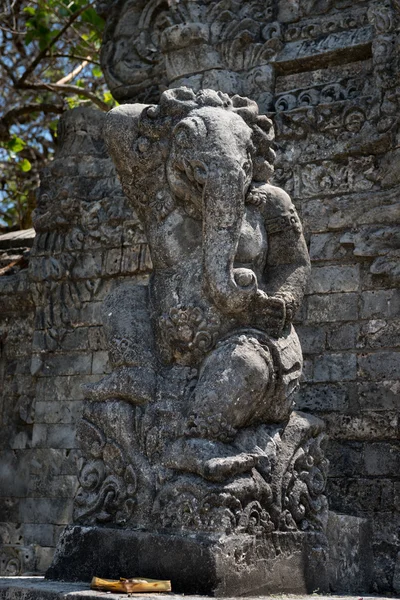 Bali dili bir tapınak Ganesha fil heykeli — Stok fotoğraf