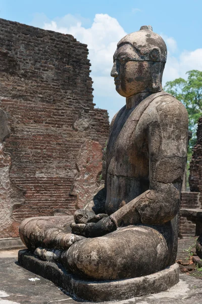 Antica statua buddha — Foto Stock