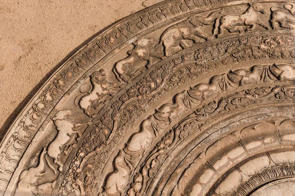 Starověké moonstone, anuradhapura, Srí lanka — Stock fotografie