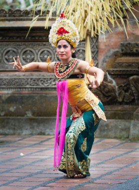 Bali geleneksel klasik legong dans