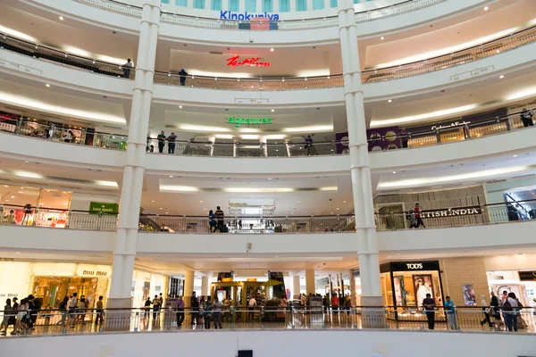 Shopping mall Suria KLCC in Kuala Lumpur — Stock Photo, Image