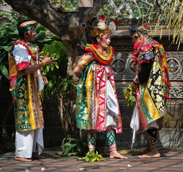 Espectáculo de teatro clásico tradicional de Barong en Bali —  Fotos de Stock