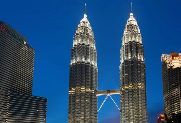 Petronas Türme in Kuala Lumpur, Malaysia — Stockfoto