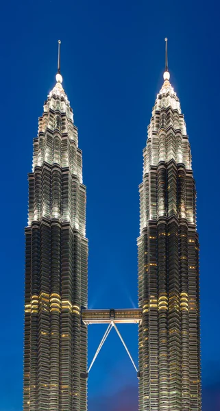 Torens van Petronas in Kuala Lumpur — Stockfoto