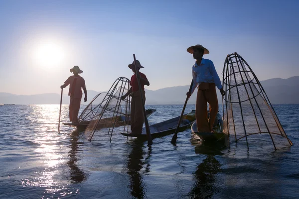 Traditional fishing by net in Burma — Stock Photo, Image