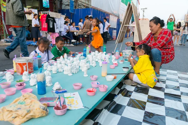 Joyous entertainment on a street for kids — Stock Photo, Image