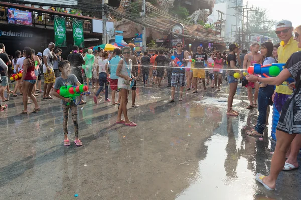 Celebração do Festival de Songkran, o Ano Novo Tailandês em Phuket — Fotografia de Stock