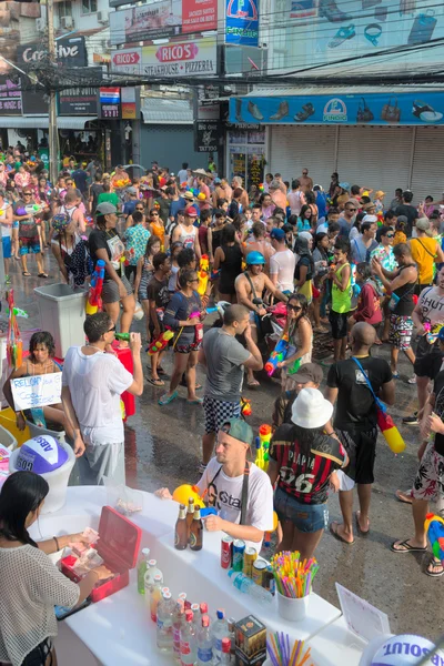 Celebração do Festival de Songkran, o Ano Novo Tailandês em Phuket — Fotografia de Stock